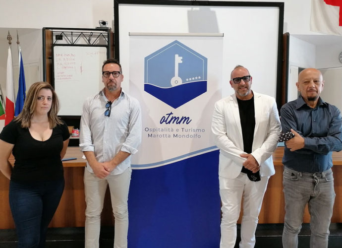 Marotta-ospitalità-turismo-enrico-ruggeri-copertina