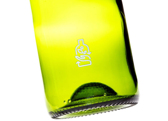 IMMAGINE-MARCHIO-SU-BOTTIGLIA-cop