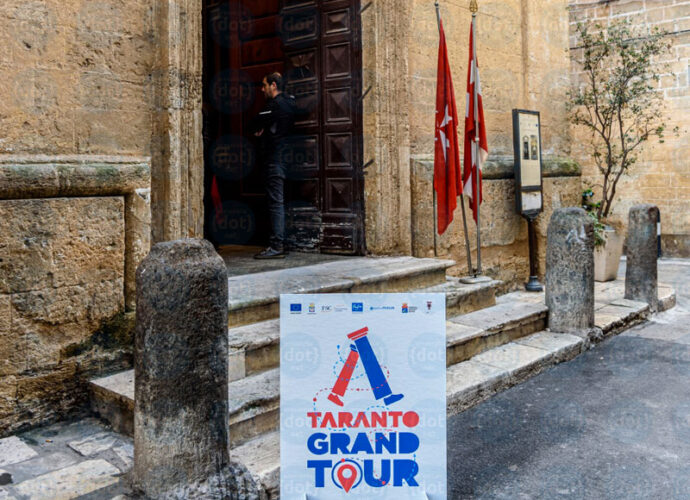 Taranto-Grand-Tour-cop