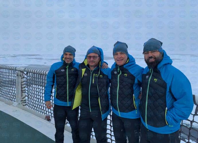 Gruppo_di_ricerca_Cnr-Isp_al-PoloNord_geografico-cop