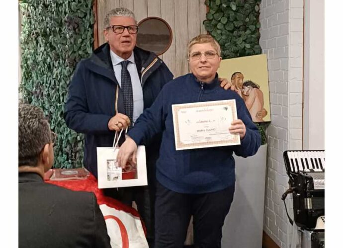 Maria Cuono trionfa a Salerno con-Il peso della luce