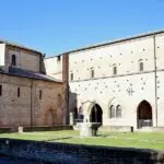 Chiostro-Abbazia-di-Pomposa-cop